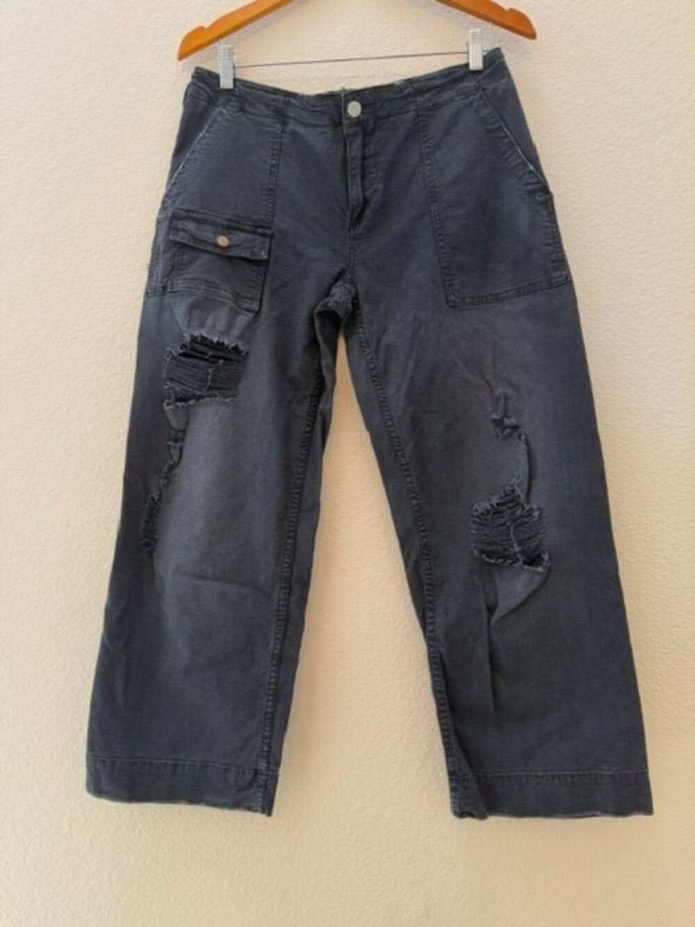 Pilcro distressed gray denim - low rise